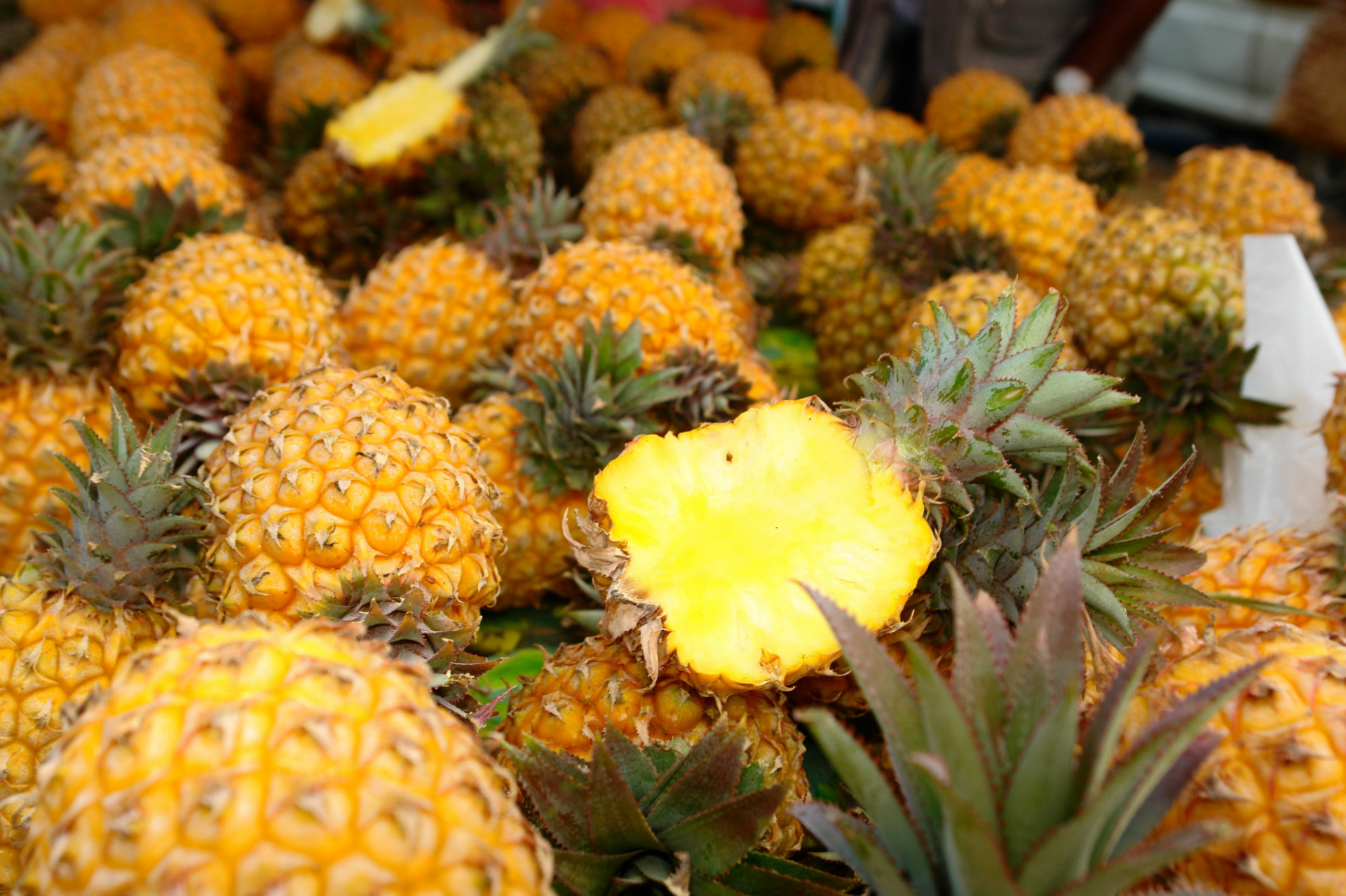 Les petits secrets de l'ananas Victoria - La Box Fruitée